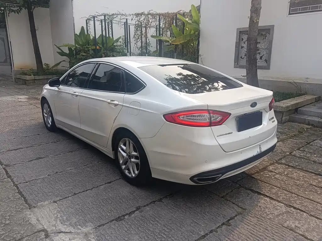 Ford Mondeo — миниатюра 4