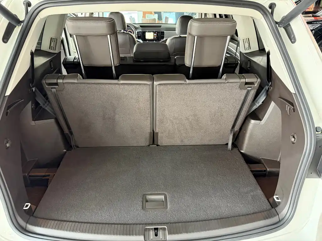 Volkswagen Teramont — миниатюра 13