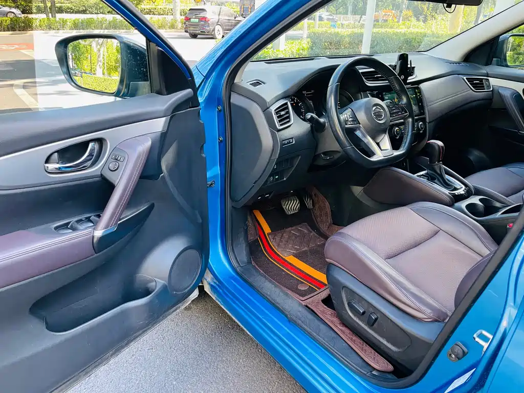 Nissan Qashqai — миниатюра 8
