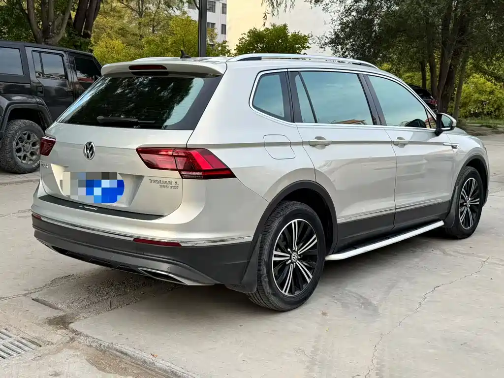 Volkswagen Tiguan L — миниатюра 6
