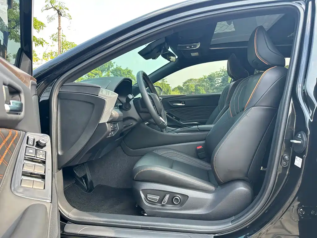 Toyota Avalon — миниатюра 13