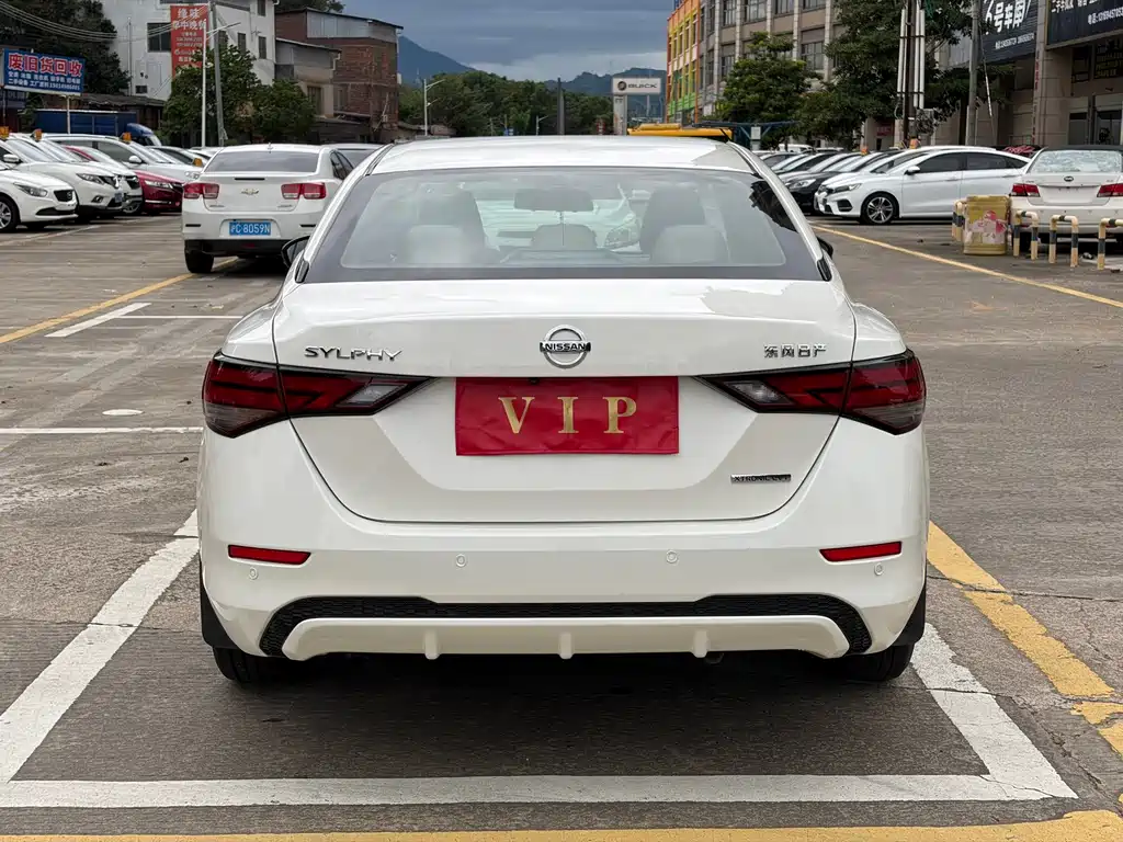 Nissan Sylphy — миниатюра 8