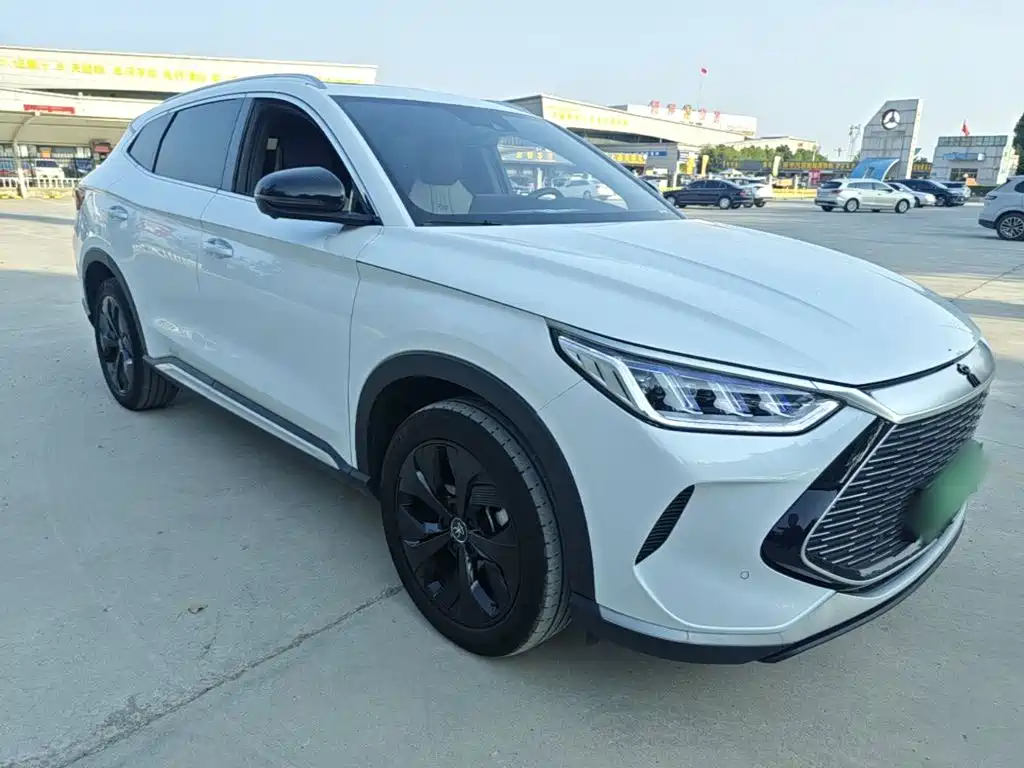 BYD PLUS New Energy — миниатюра 4