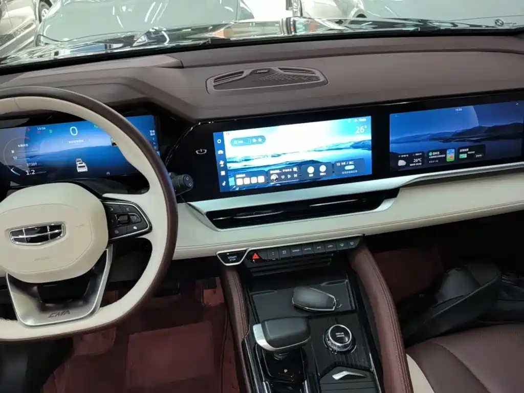 Geely Xingyue L — миниатюра 10