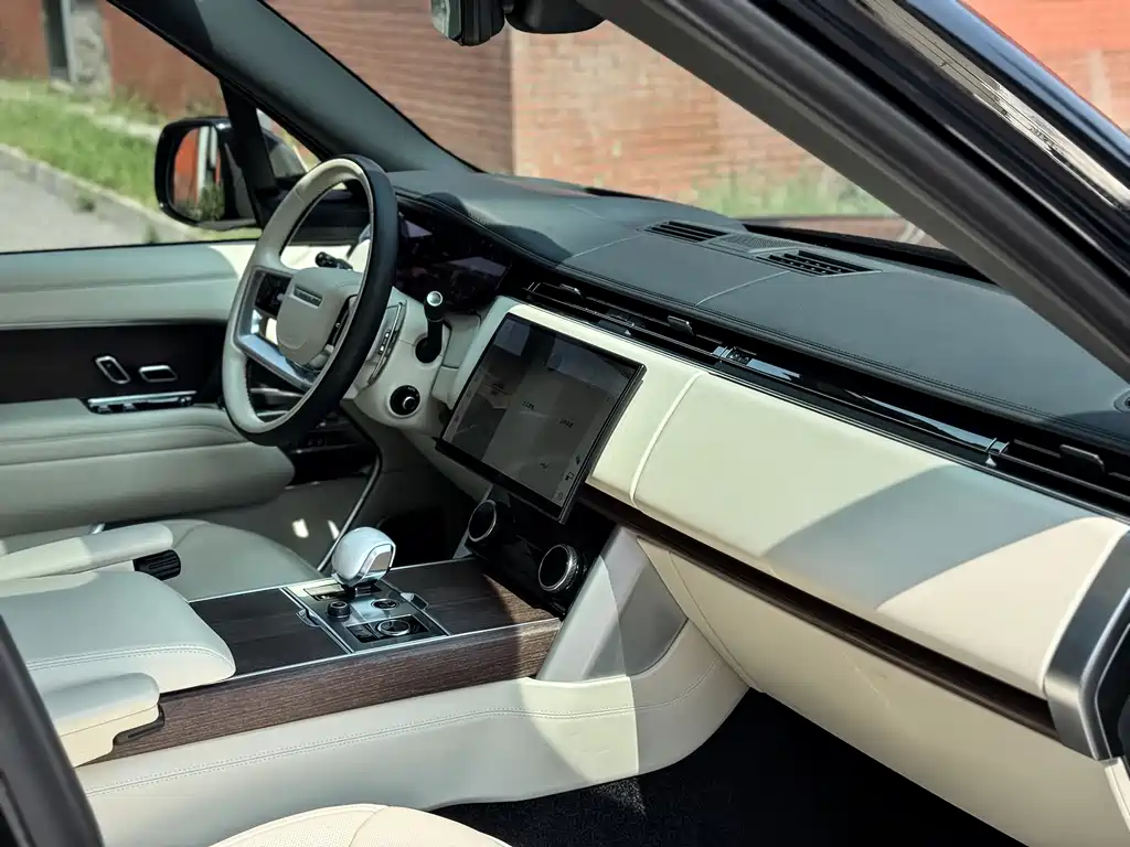 Land Rover Range Rover — миниатюра 9