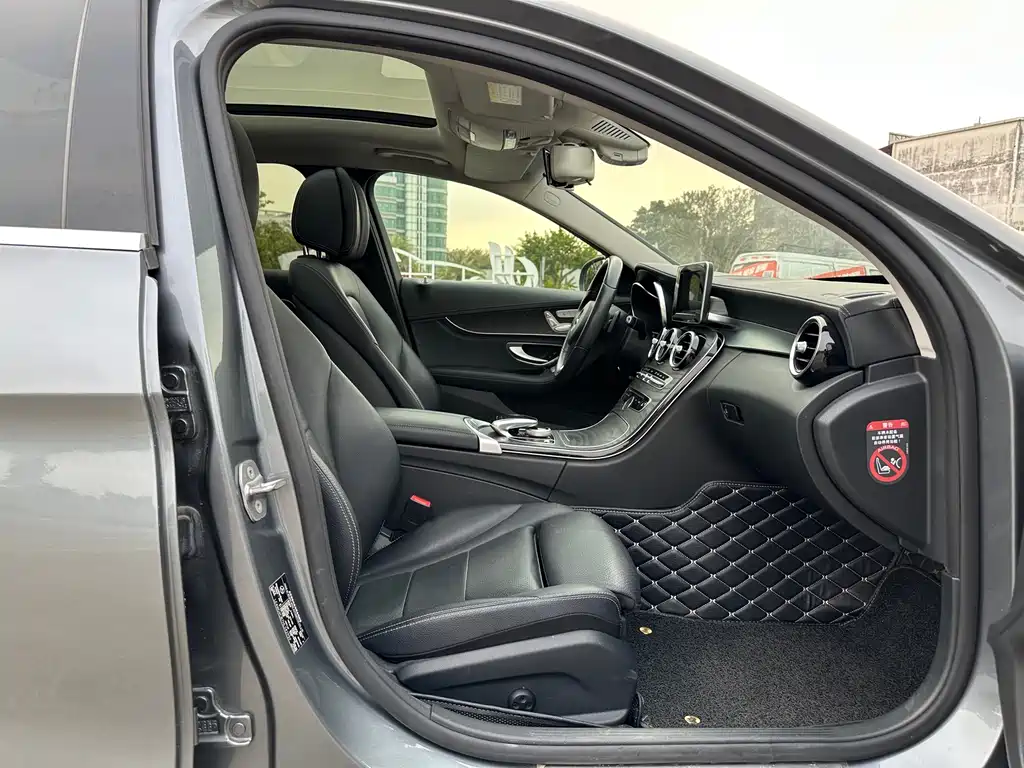 MERCEDES-BENZ C CLASS