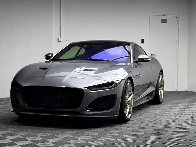 Jaguar F-TYPE 2024 P 300 75 — фото 1