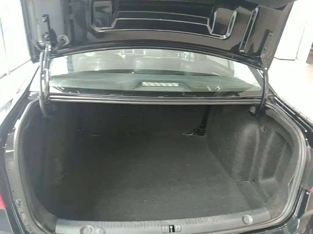 Volkswagen Lavida — миниатюра 19