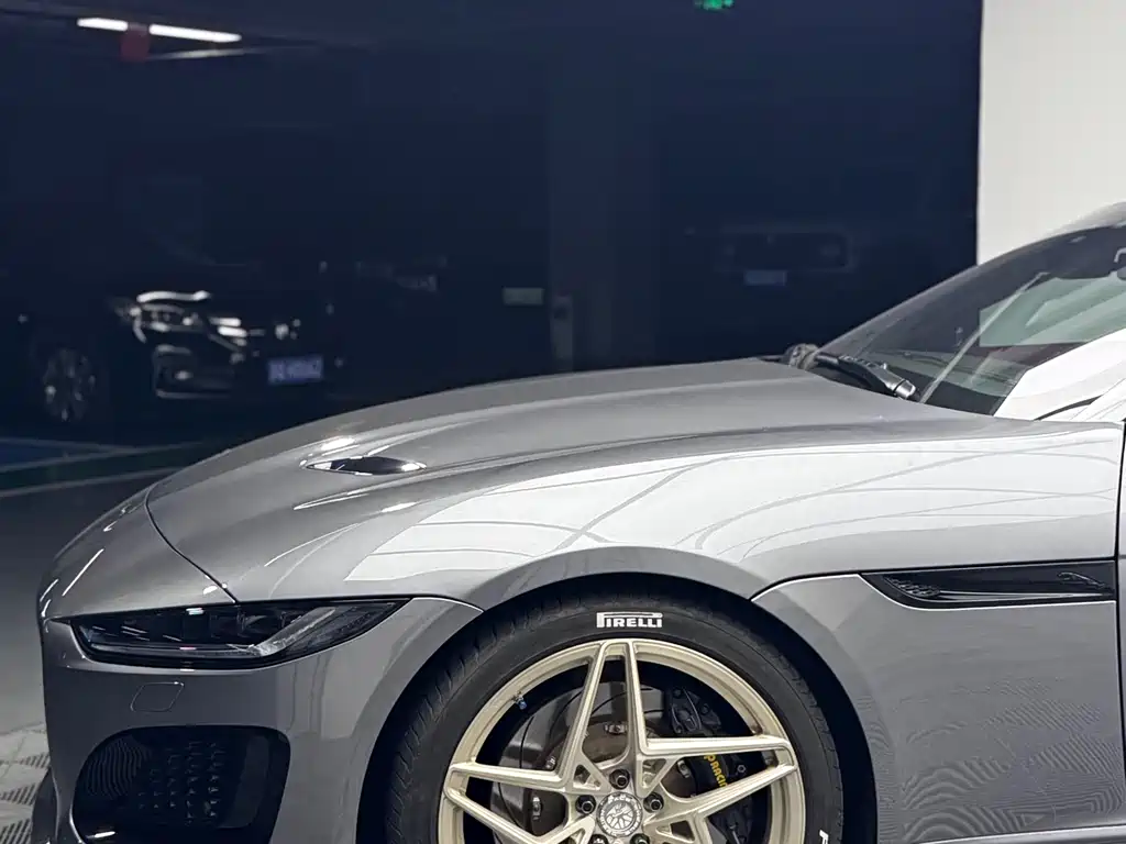 Jaguar F-Type 2024 P300 75