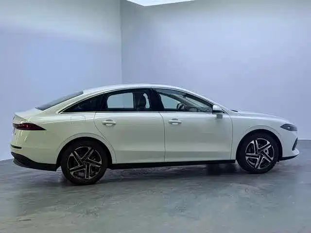 Roewe D7 2023 DMH 125km