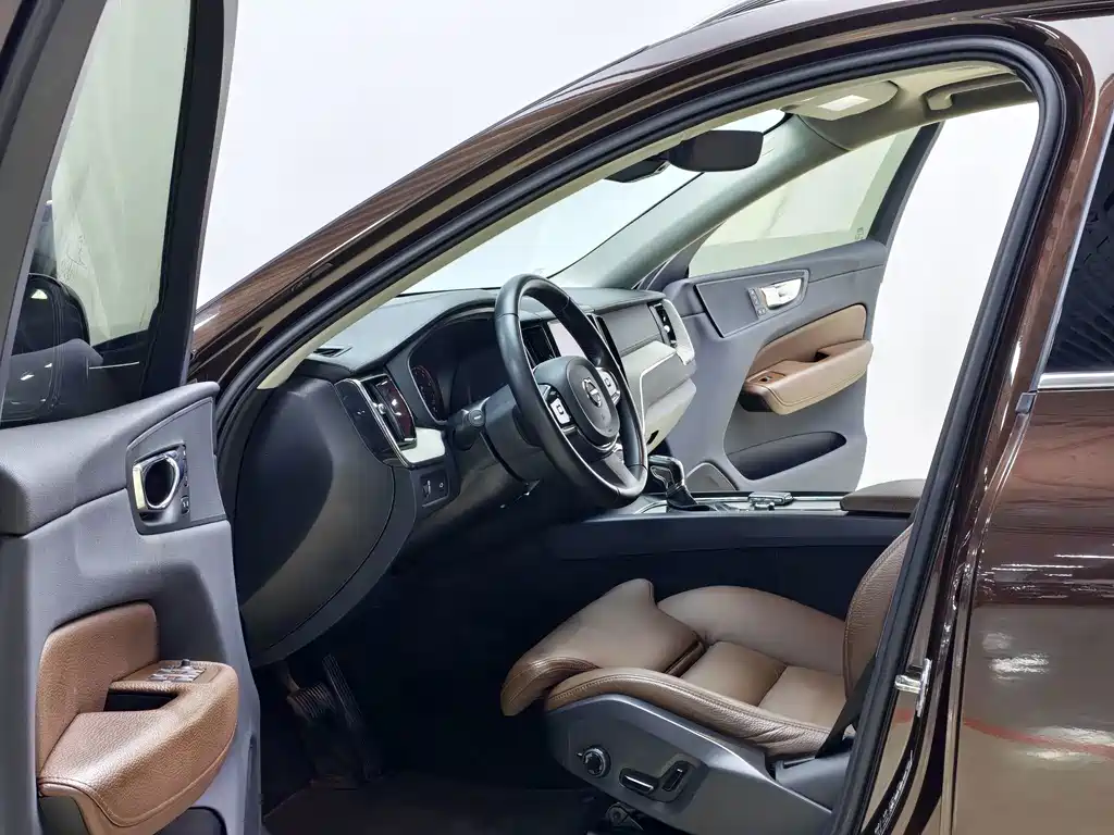 Volvo XC60 — миниатюра 8