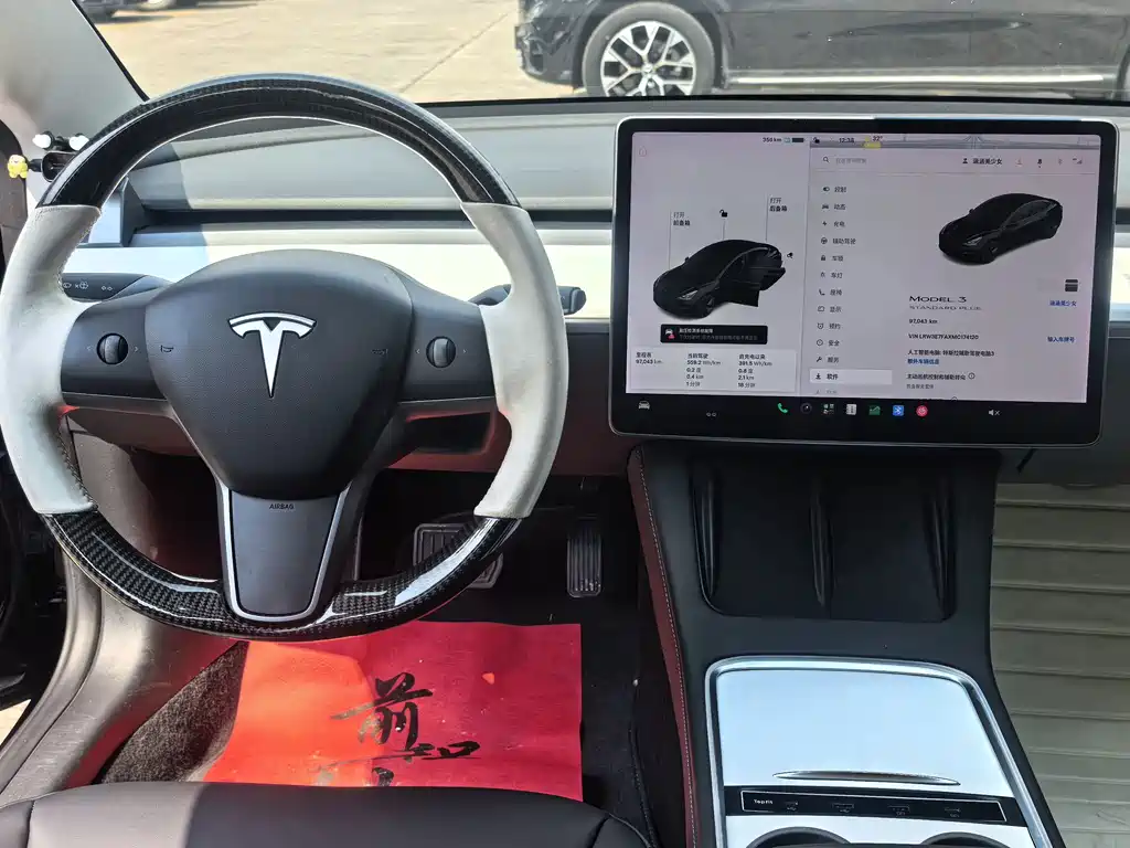 Tesla Model 3 — миниатюра 11
