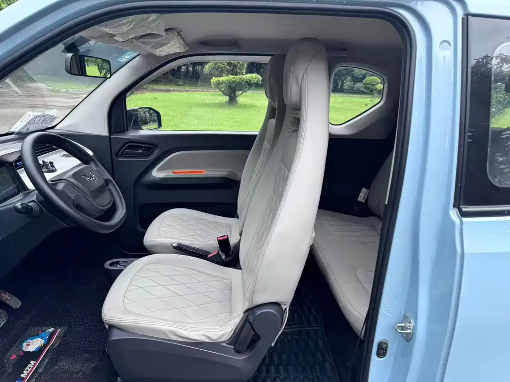 Wuling MINIEV — миниатюра 6