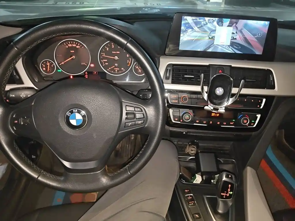 BMW 3 Series — миниатюра 13