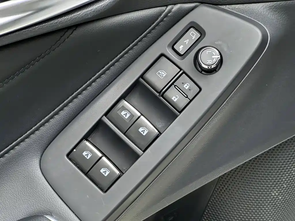 Toyota Avalon — миниатюра 12
