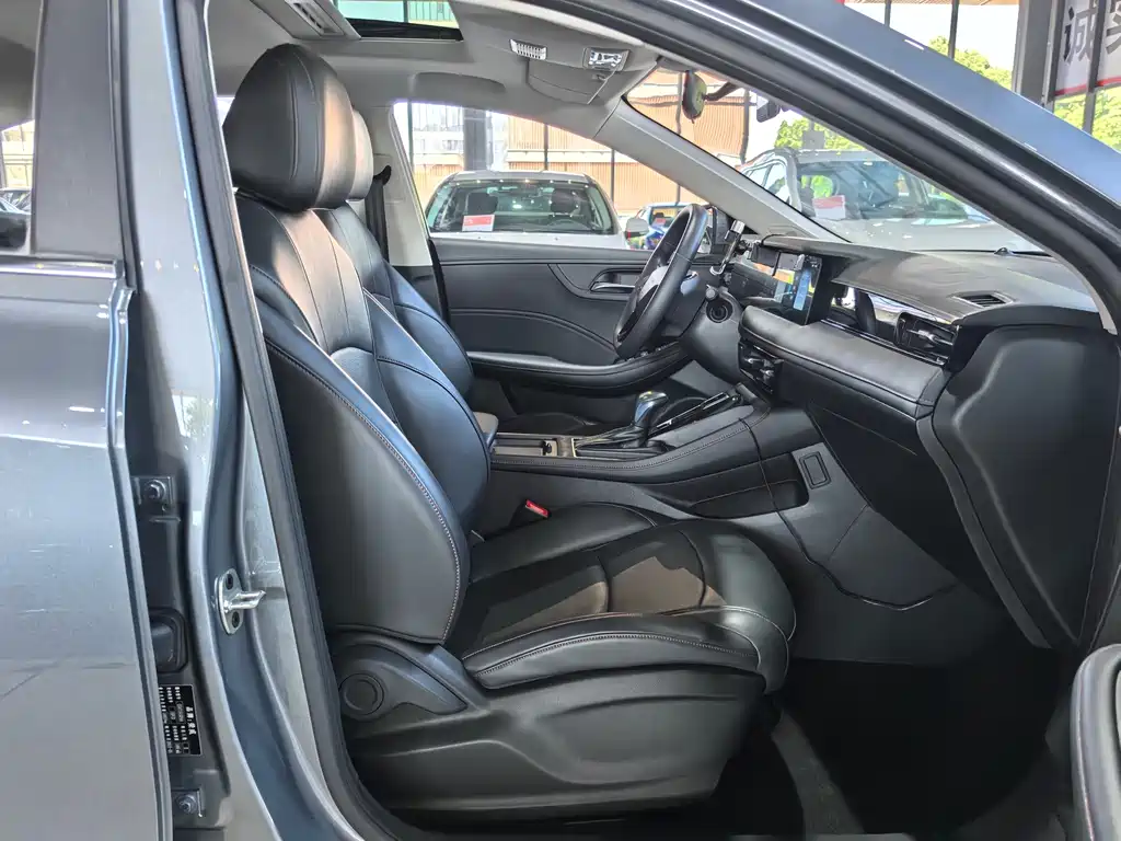 Roewe i5 — миниатюра 9