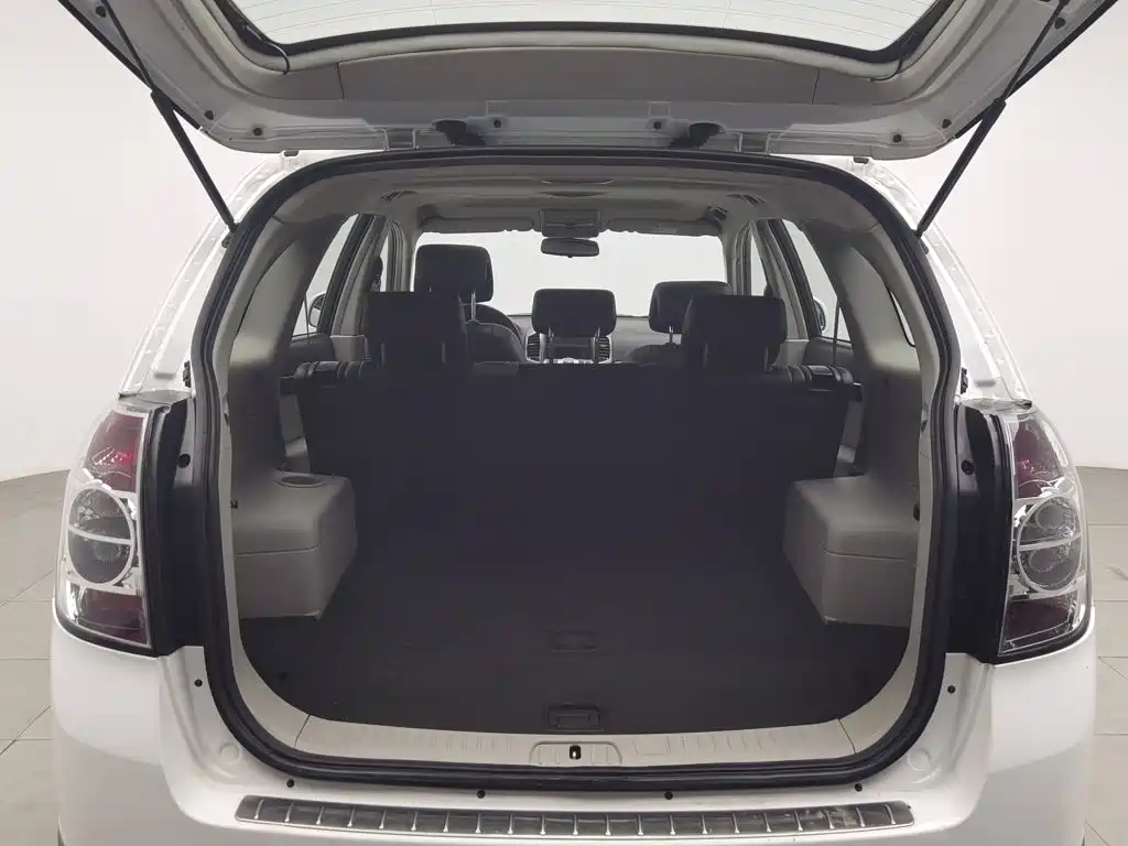 Chevrolet Captiva — миниатюра 16