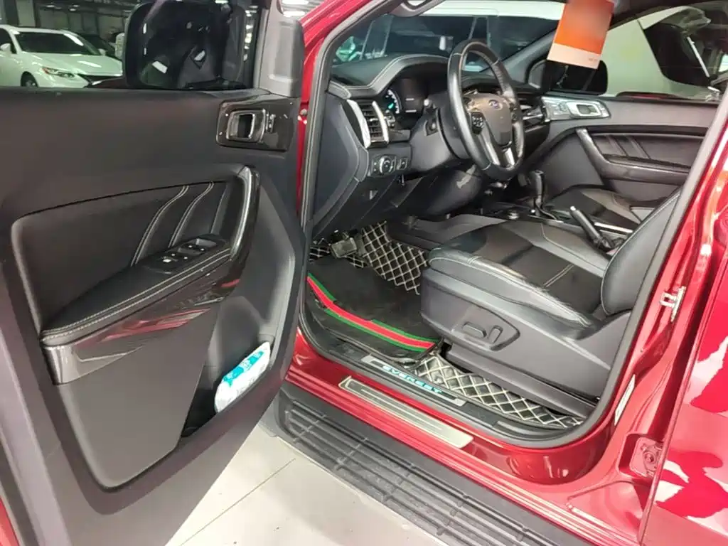 Ford Everest — миниатюра 16