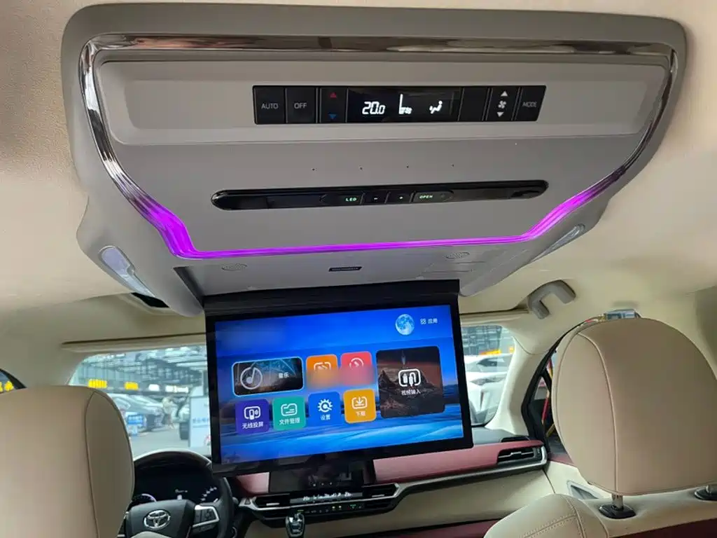 Toyota Granvia — миниатюра 9