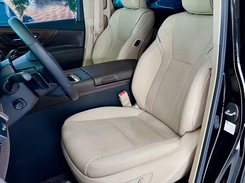 Toyota Alphard — миниатюра 6