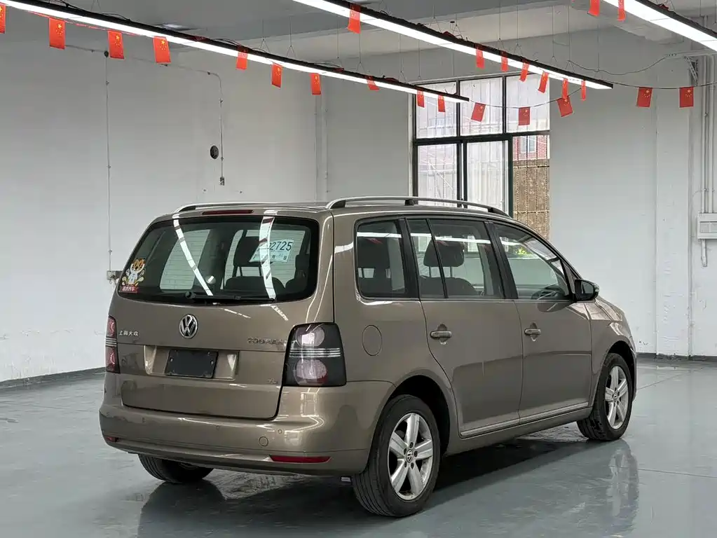 Volkswagen Touran — миниатюра 12