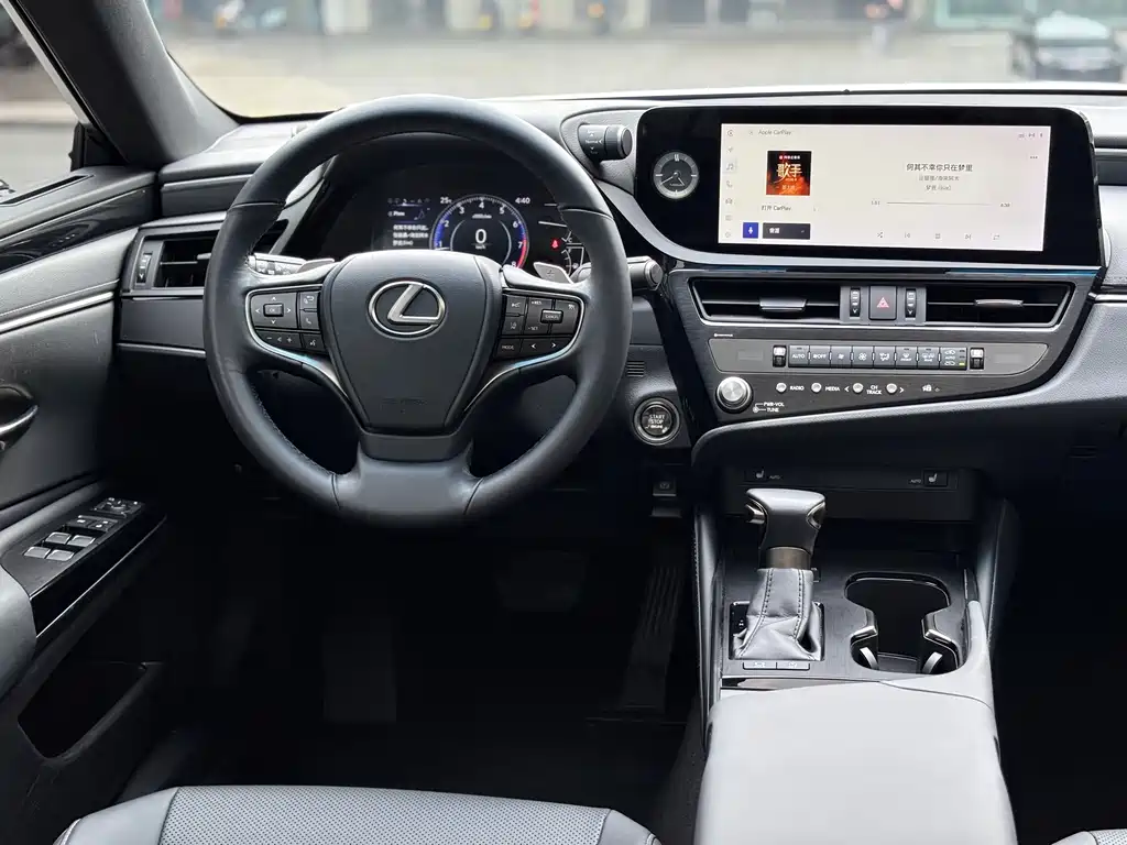 Lexus ES 2023 200
