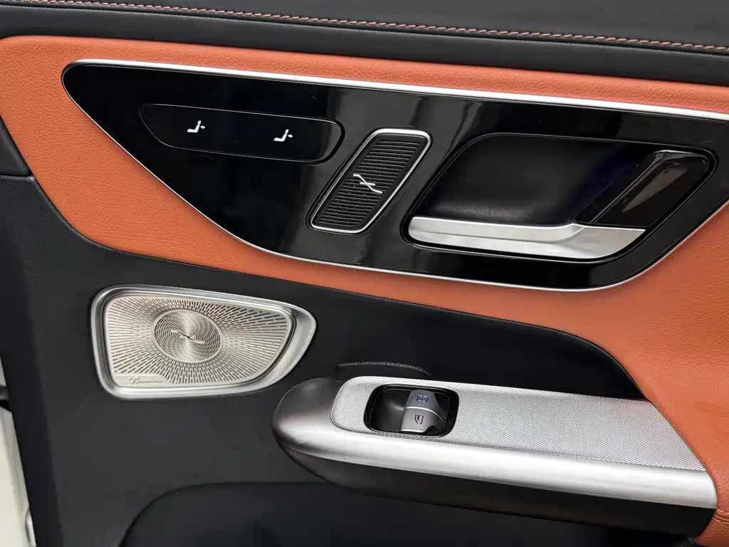 Mercedes-Benz GLC 2023 GLC 300 L 4MATIC 7 мест