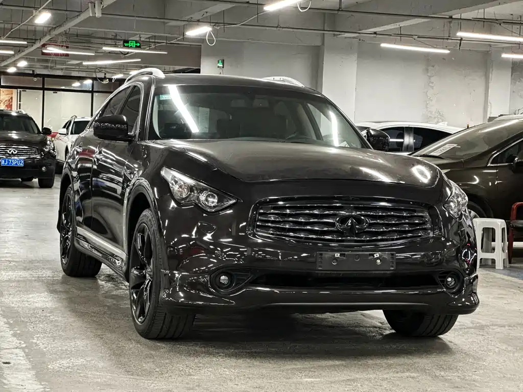Infiniti FX — миниатюра 3