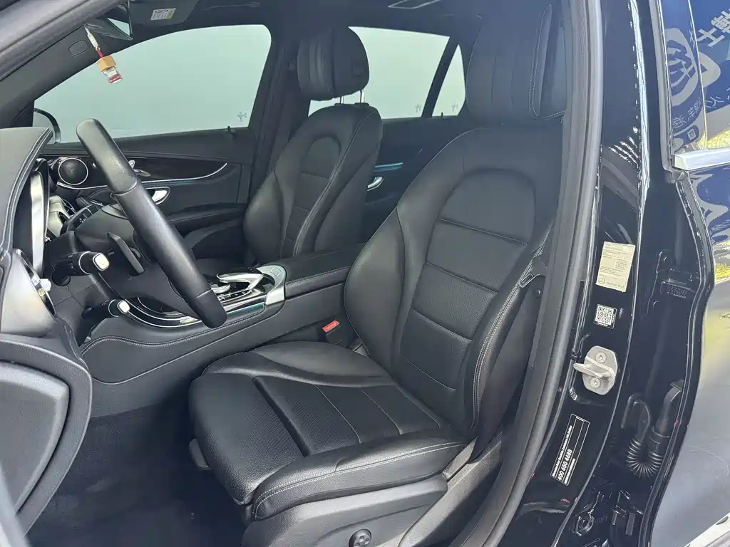 Mercedes-Benz GLC — миниатюра 12