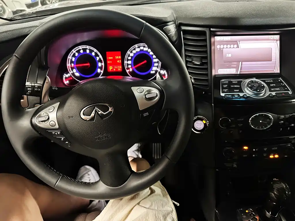 Infiniti FX — миниатюра 16