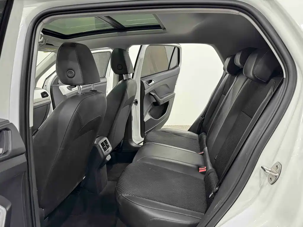 VOLKSWAGEN EXPLORING THE SHADOW