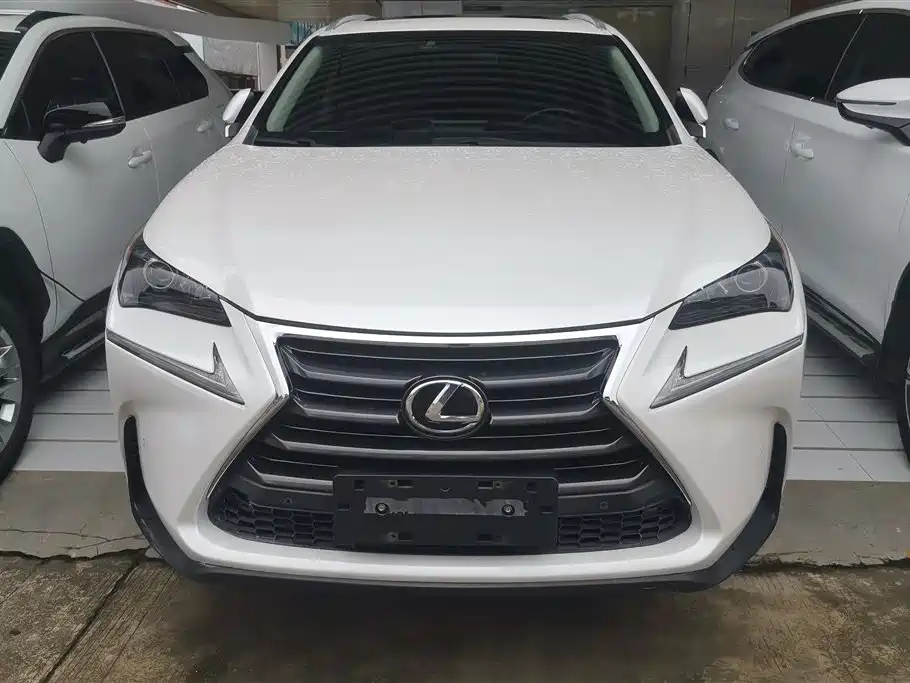 Lexus NX 2015 200t
