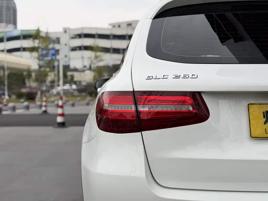 Mercedes-Benz GLC — миниатюра 9