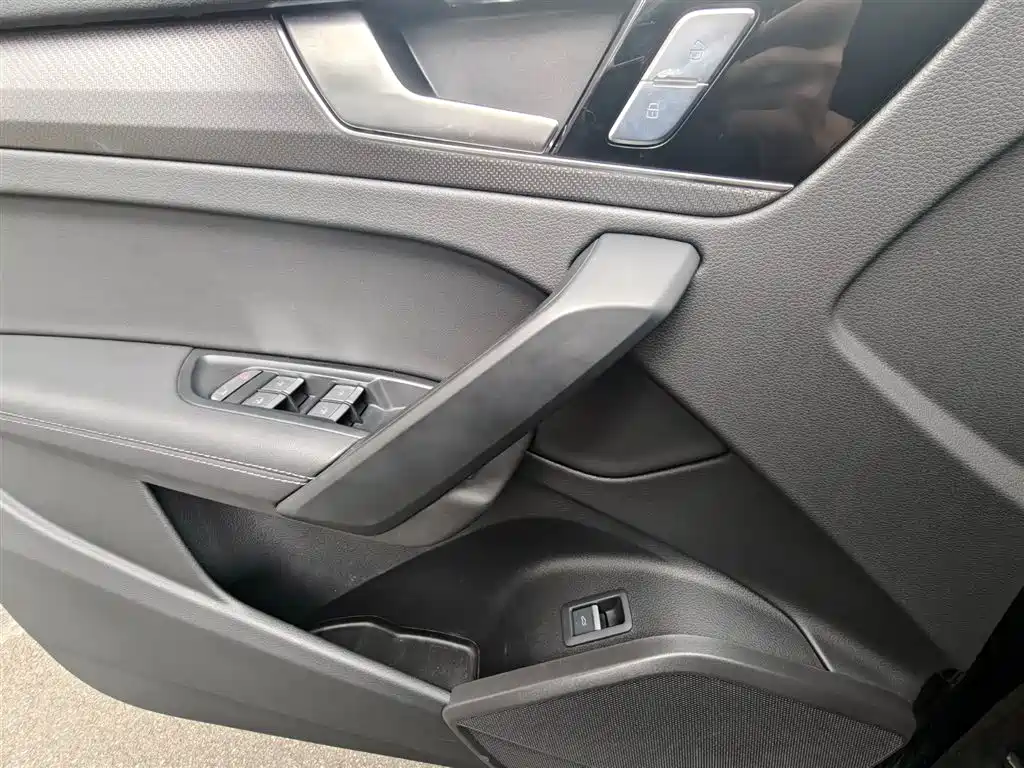 Audi Q5L 2024 40 TFSI Luxury