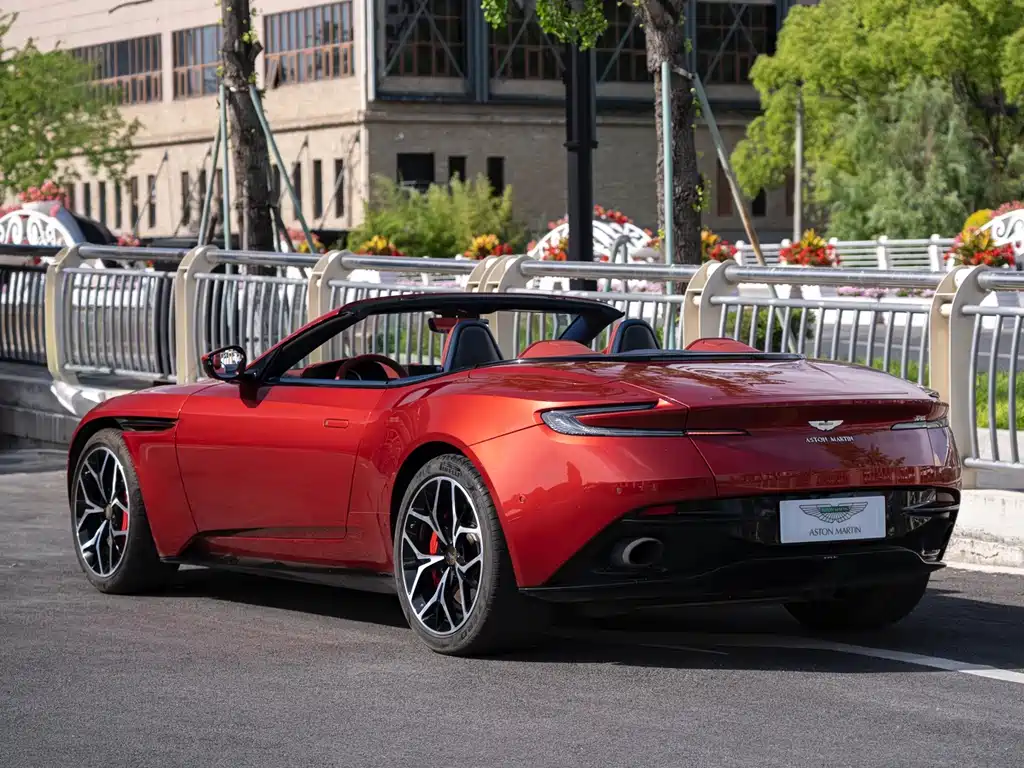 Aston Martin DB11 2019 4.0T V8 Volante