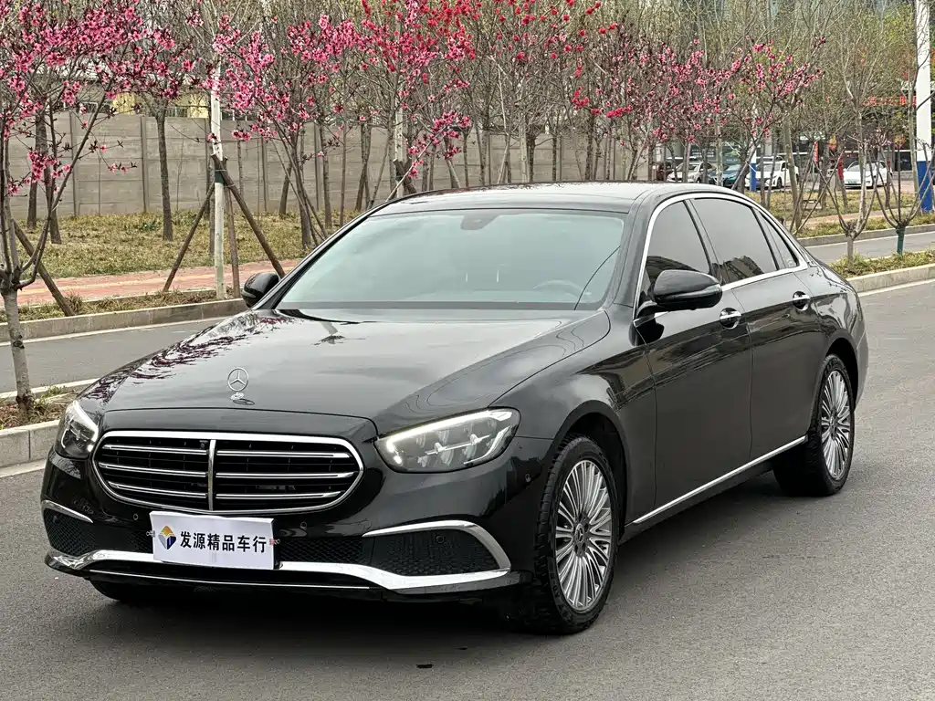 Mercedes-Benz E-Class 2022