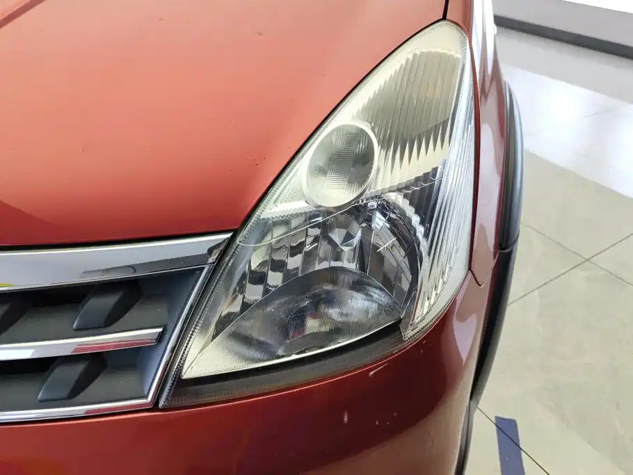 Nissan Livina — миниатюра 5