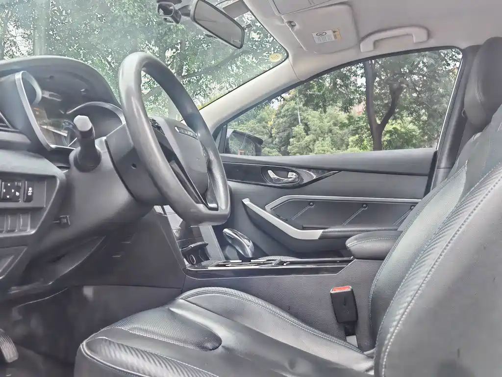 Venucia D60 EV — миниатюра 5