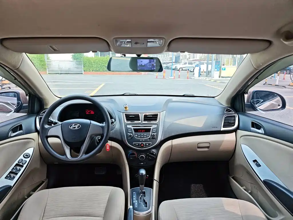 Hyundai Verna — миниатюра 19
