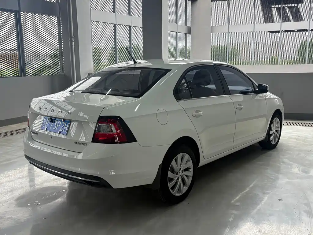 Skoda Rapid 2019 1.5L AT Comfort V