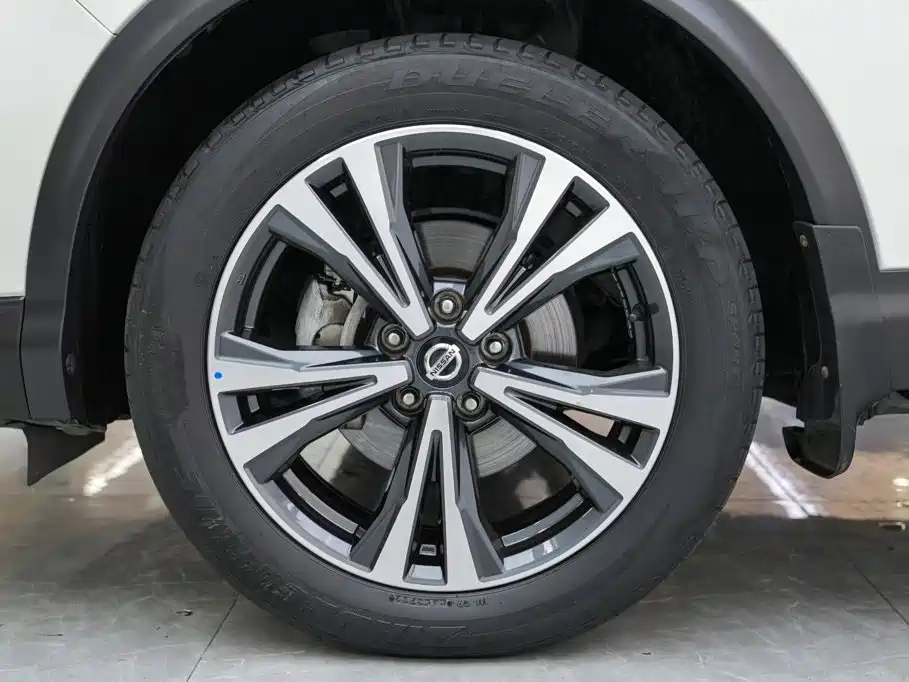 Nissan Qashqai — миниатюра 5