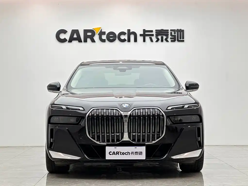 BMW 7 Series — миниатюра 7
