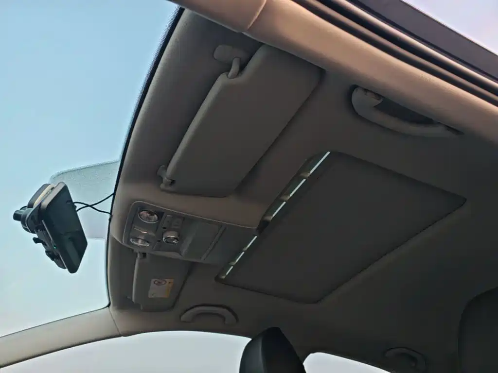Volkswagen Sagitar — миниатюра 18