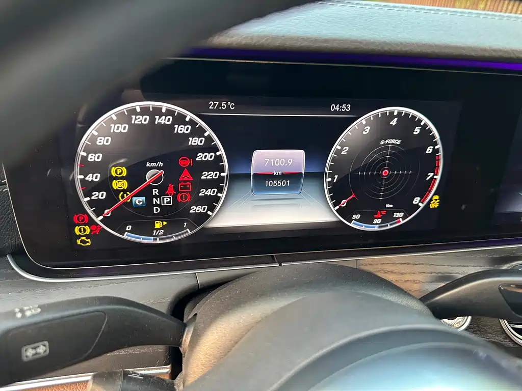 Mercedes-Benz E-Class — миниатюра 7
