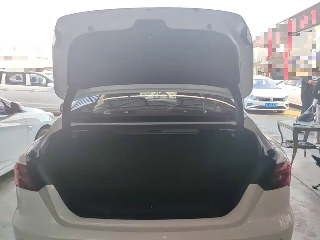Geely Binrui — миниатюра 19