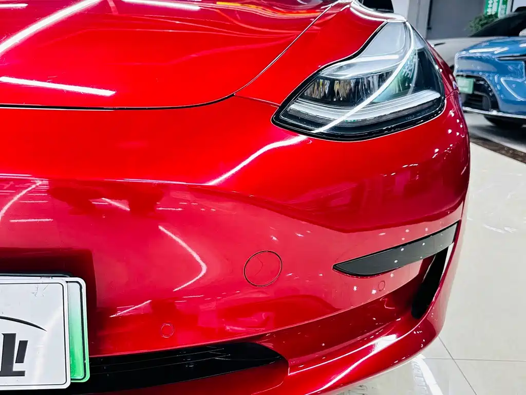 Tesla Model 3 — миниатюра 8