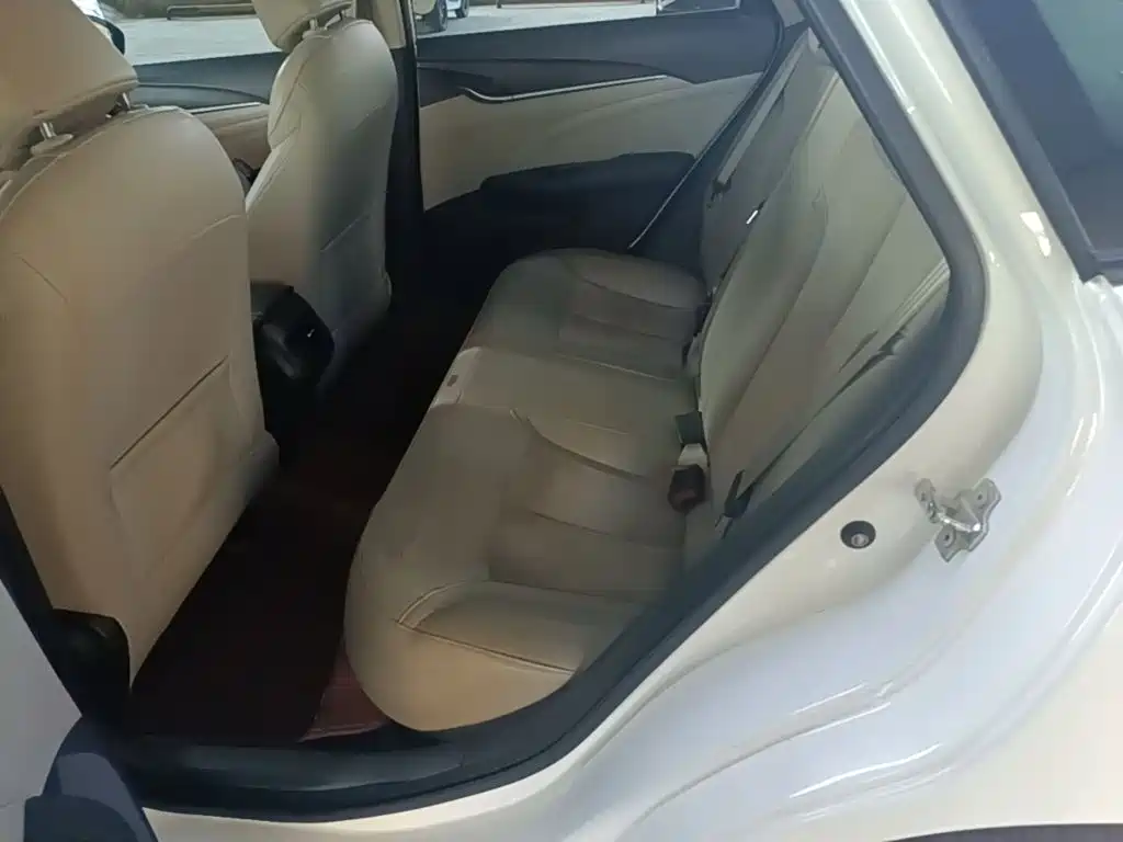 Buick Excelle — миниатюра 17