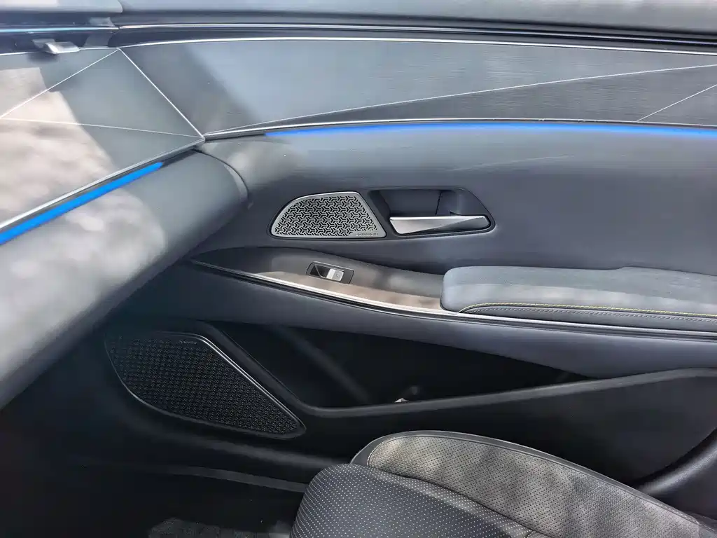 BYD Хань Ли — миниатюра 15