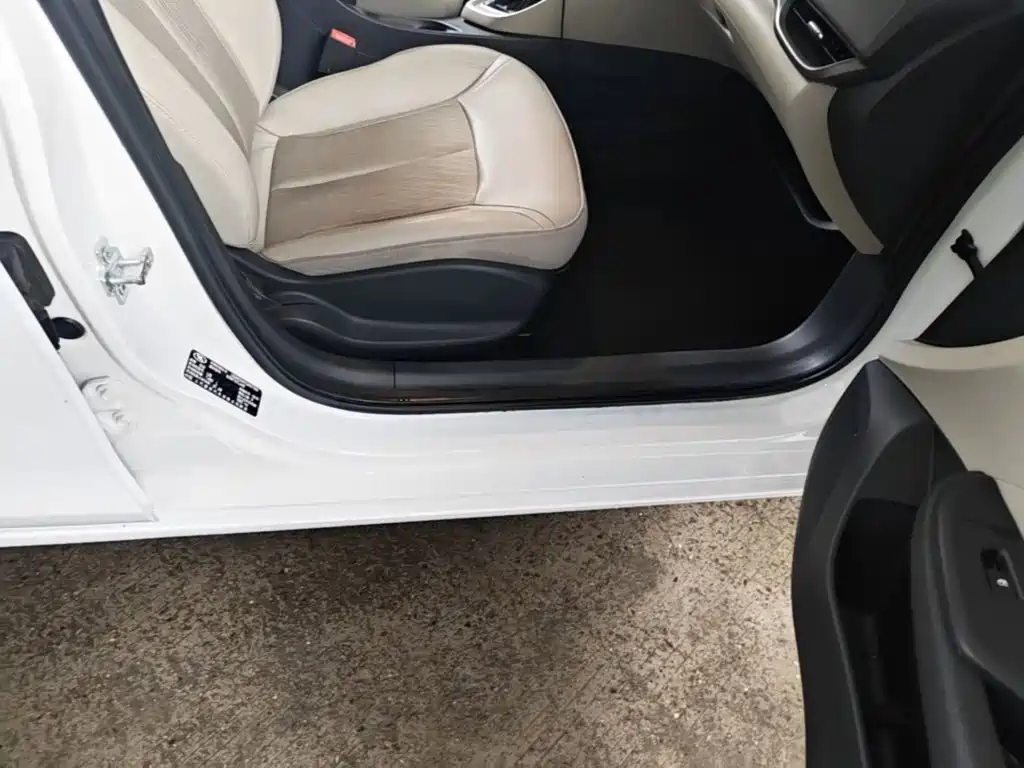 Buick Excelle — миниатюра 21