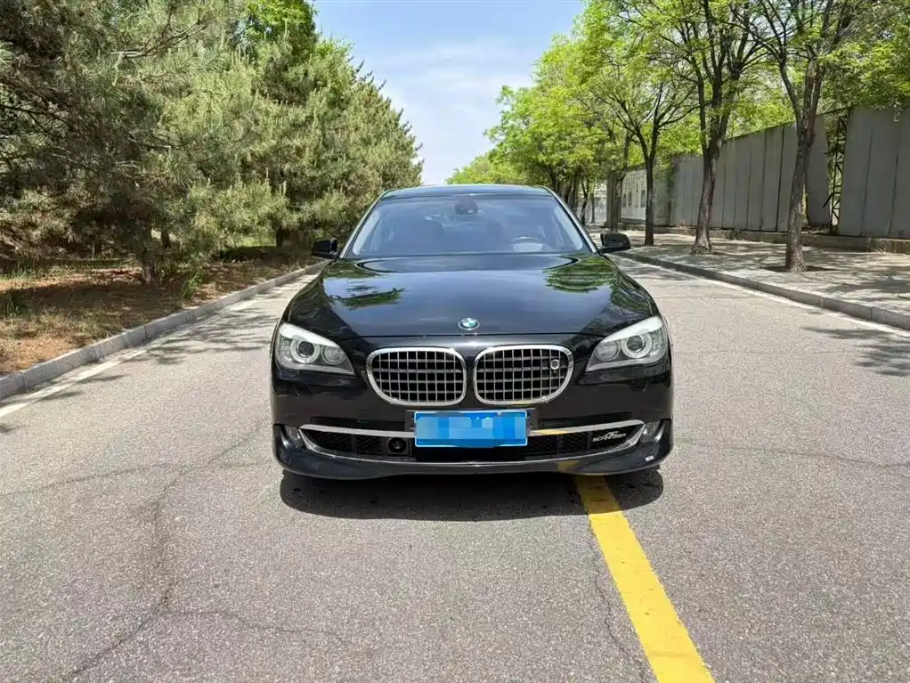 BMW 7 Series 7 2011 740Li